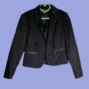 Signature by Larry Levine Black Cropped Blazer